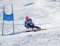 刷新纪录首场状态出色，FPX观众沸腾！，蒂姆重返赛场观众掌声雷动