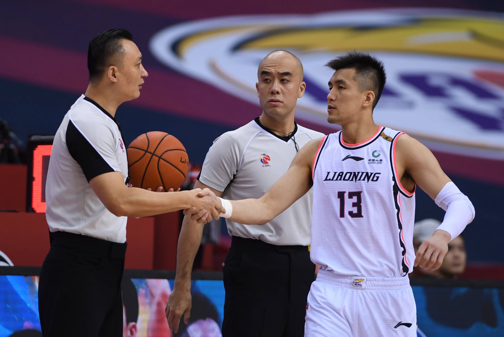 法网转会风云：辽宁男篮盯上锋线强援，C罗或成交易筹码(辽篮新外援已被官宣)